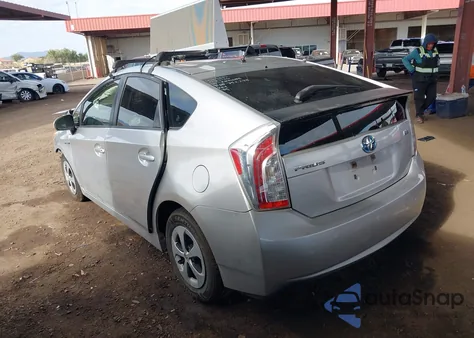 2014 Toyota Prius Two z USA, uszkodzony, nr VIN JTDKN3DUXE1752279